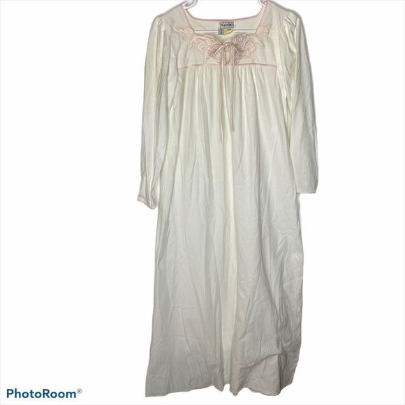 Natori Saks 5th Ave long  fuzzy night gown S - Picture 1 of 7